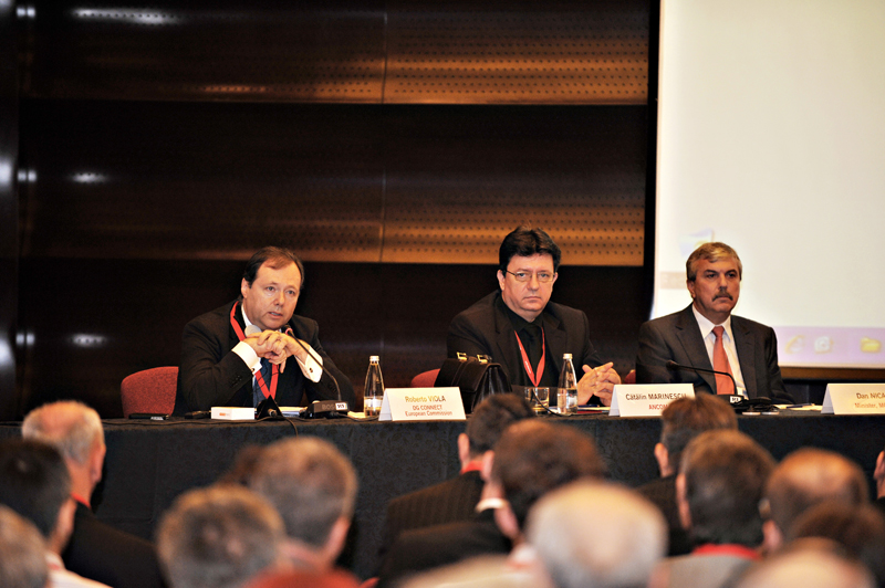 Conferinţă internaţională - Înapoi la viitor: următorii 10 ani în piaţa de comunicaţii”